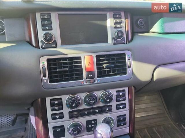 Синий Ленд Ровер Рендж Ровер, объемом двигателя 4.4 л и пробегом 368 тыс. км за 7900 $, фото 11 на Automoto.ua