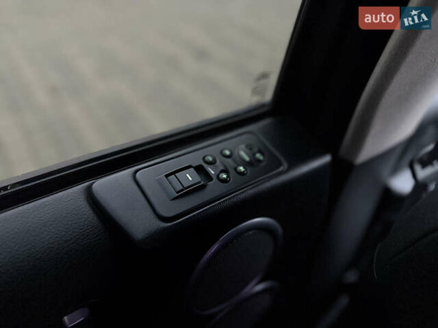 Синій Ленд Ровер Рендж Ровер, об'ємом двигуна 2.72 л та пробігом 255 тис. км за 9250 $, фото 22 на Automoto.ua