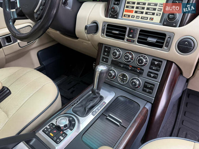 Синий Ленд Ровер Рендж Ровер, объемом двигателя 4.2 л и пробегом 200 тыс. км за 9500 $, фото 23 на Automoto.ua