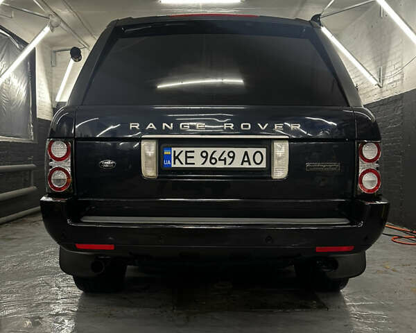 Синий Ленд Ровер Рендж Ровер, объемом двигателя 4.2 л и пробегом 263 тыс. км за 12400 $, фото 2 на Automoto.ua