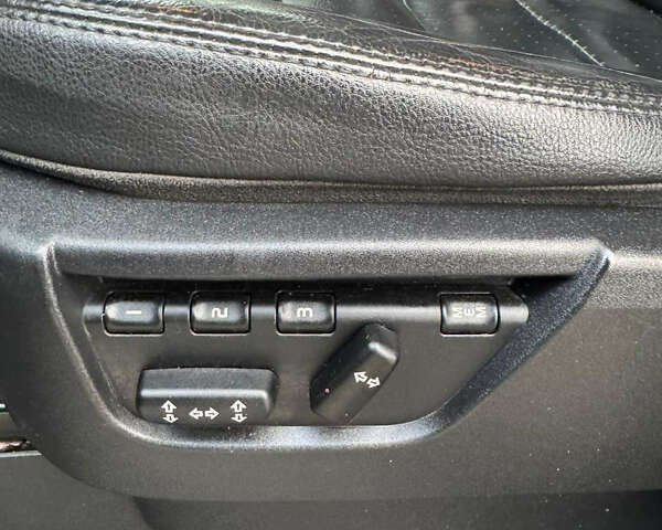 Синій Ленд Ровер Рендж Ровер, об'ємом двигуна 2.72 л та пробігом 260 тис. км за 9200 $, фото 10 на Automoto.ua