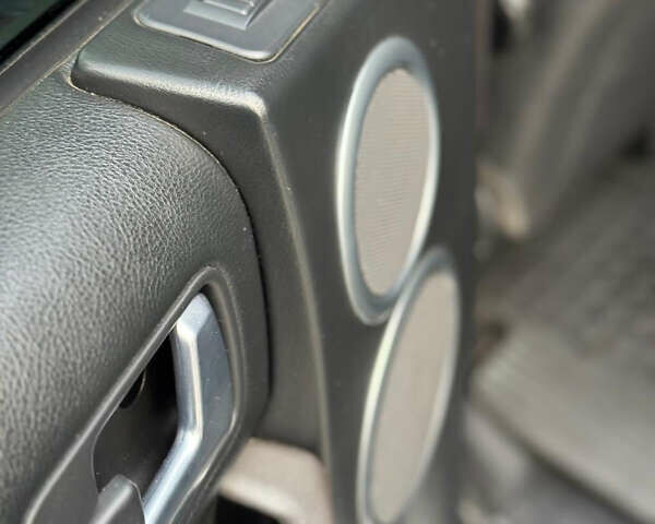 Синій Ленд Ровер Рендж Ровер, об'ємом двигуна 2.72 л та пробігом 260 тис. км за 9200 $, фото 9 на Automoto.ua