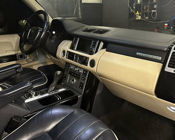 Синий Ленд Ровер Рендж Ровер, объемом двигателя 4.2 л и пробегом 263 тыс. км за 12400 $, фото 6 на Automoto.ua