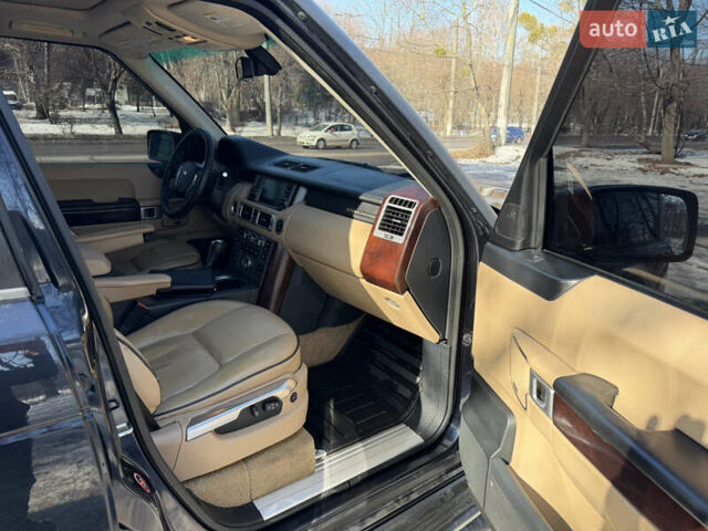 Синий Ленд Ровер Рендж Ровер, объемом двигателя 4.39 л и пробегом 300 тыс. км за 11999 $, фото 12 на Automoto.ua