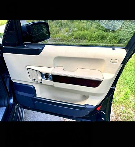 Синий Ленд Ровер Рендж Ровер, объемом двигателя 4.2 л и пробегом 242 тыс. км за 12000 $, фото 9 на Automoto.ua