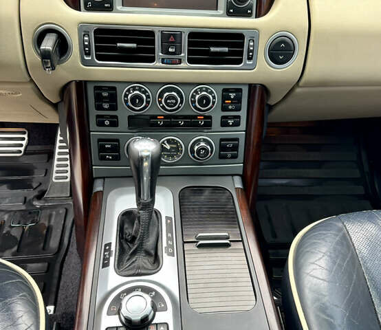 Синий Ленд Ровер Рендж Ровер, объемом двигателя 4.2 л и пробегом 309 тыс. км за 11990 $, фото 32 на Automoto.ua