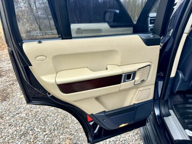 Синий Ленд Ровер Рендж Ровер, объемом двигателя 4.2 л и пробегом 309 тыс. км за 11490 $, фото 18 на Automoto.ua