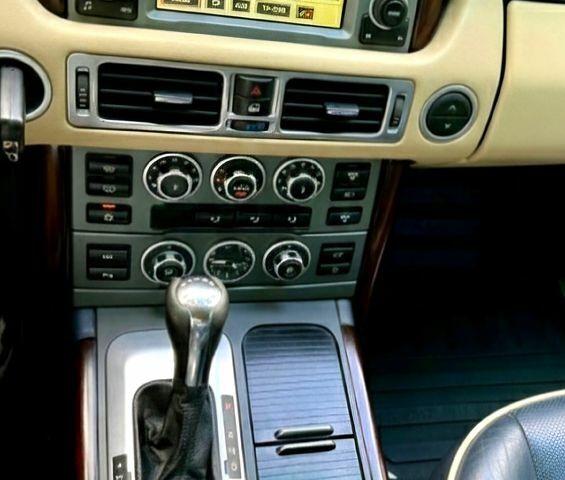 Синий Ленд Ровер Рендж Ровер, объемом двигателя 4.2 л и пробегом 242 тыс. км за 12000 $, фото 12 на Automoto.ua