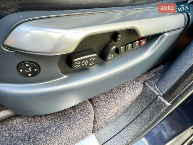 Синий Ленд Ровер Рендж Ровер, объемом двигателя 4.2 л и пробегом 309 тыс. км за 11990 $, фото 20 на Automoto.ua