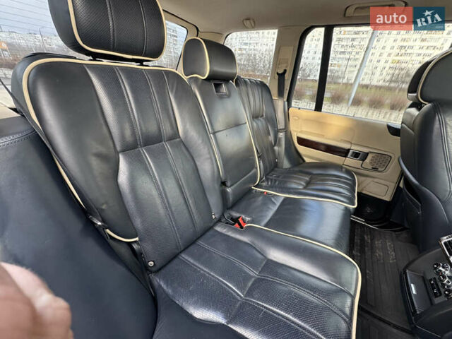 Синий Ленд Ровер Рендж Ровер, объемом двигателя 4.2 л и пробегом 300 тыс. км за 11000 $, фото 31 на Automoto.ua