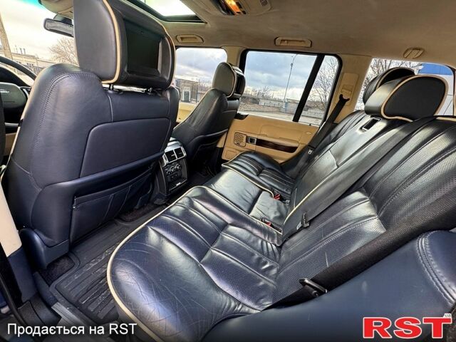 Синий Ленд Ровер Рендж Ровер, объемом двигателя 4.2 л и пробегом 300 тыс. км за 11000 $, фото 8 на Automoto.ua