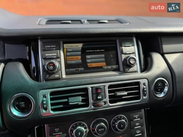 Синій Ленд Ровер Рендж Ровер, об'ємом двигуна 4.37 л та пробігом 394 тис. км за 19900 $, фото 12 на Automoto.ua