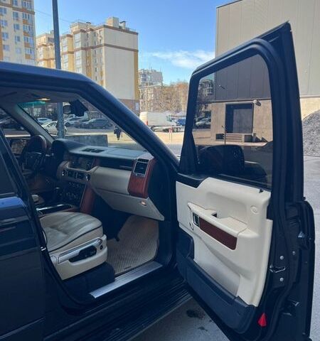 Синій Ленд Ровер Рендж Ровер, об'ємом двигуна 5 л та пробігом 194 тис. км за 13300 $, фото 15 на Automoto.ua