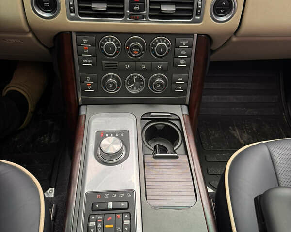 Синий Ленд Ровер Рендж Ровер, объемом двигателя 4.37 л и пробегом 190 тыс. км за 23000 $, фото 12 на Automoto.ua