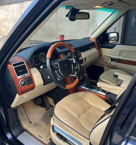 Синій Ленд Ровер Рендж Ровер, об'ємом двигуна 5 л та пробігом 194 тис. км за 13300 $, фото 20 на Automoto.ua