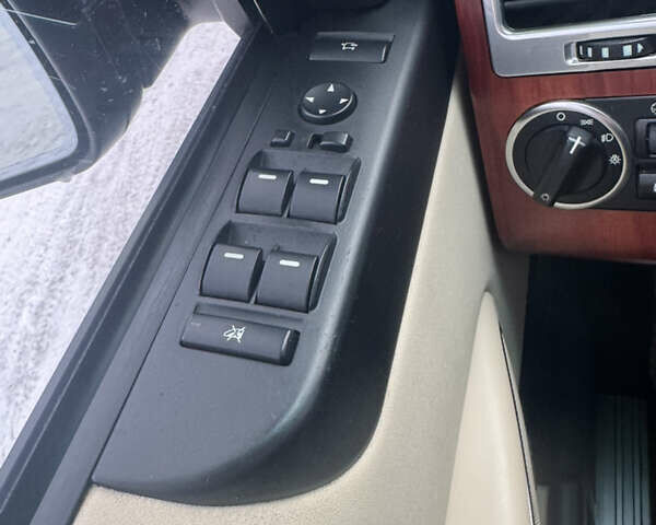 Синий Ленд Ровер Рендж Ровер, объемом двигателя 5 л и пробегом 192 тыс. км за 12700 $, фото 33 на Automoto.ua