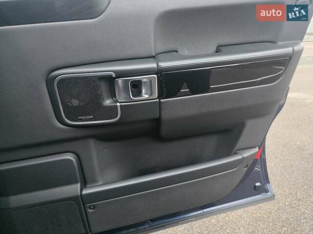 Синий Ленд Ровер Рендж Ровер, объемом двигателя 4.37 л и пробегом 394 тыс. км за 25000 $, фото 13 на Automoto.ua