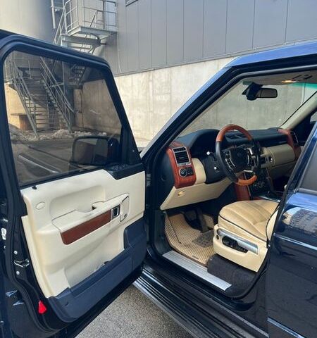 Синій Ленд Ровер Рендж Ровер, об'ємом двигуна 5 л та пробігом 194 тис. км за 13300 $, фото 19 на Automoto.ua