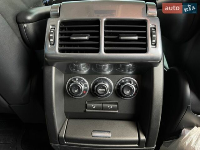 Синій Ленд Ровер Рендж Ровер, об'ємом двигуна 4.37 л та пробігом 394 тис. км за 19900 $, фото 20 на Automoto.ua