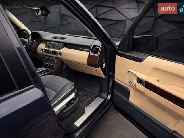 Синий Ленд Ровер Рендж Ровер, объемом двигателя 4.37 л и пробегом 190 тыс. км за 23000 $, фото 6 на Automoto.ua