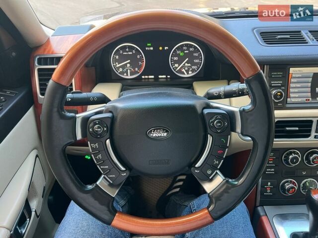 Синій Ленд Ровер Рендж Ровер, об'ємом двигуна 5 л та пробігом 194 тис. км за 13300 $, фото 25 на Automoto.ua