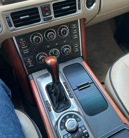 Синій Ленд Ровер Рендж Ровер, об'ємом двигуна 5 л та пробігом 194 тис. км за 13300 $, фото 31 на Automoto.ua