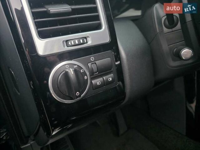 Синий Ленд Ровер Рендж Ровер, объемом двигателя 4.37 л и пробегом 394 тыс. км за 25000 $, фото 21 на Automoto.ua