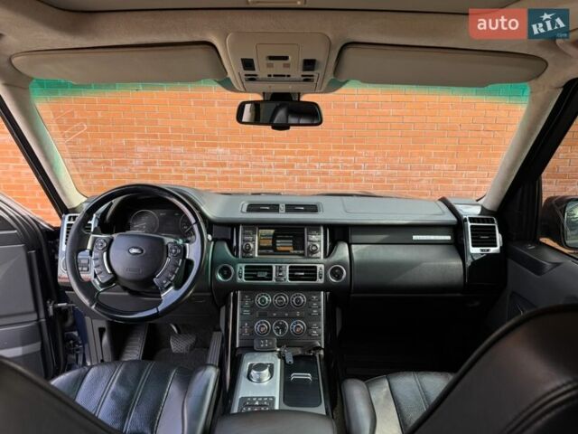 Синій Ленд Ровер Рендж Ровер, об'ємом двигуна 4.37 л та пробігом 394 тис. км за 19900 $, фото 21 на Automoto.ua