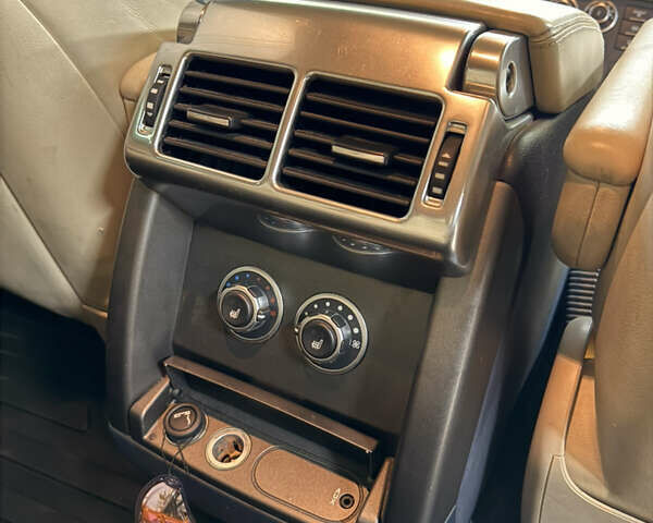 Ленд Ровер Рендж Ровер 2012 у Києві на Automoto.ua Синій Ленд Ровер Рендж Ровер, об'ємом двигуна 5 л та пробігом 245 тис. км за 10000 $, фото 23 на Automoto.ua