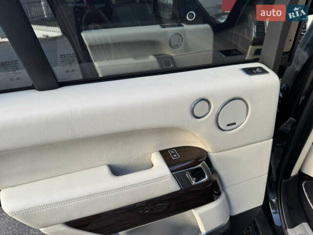 Синій Ленд Ровер Рендж Ровер, об'ємом двигуна 4.4 л та пробігом 195 тис. км за 32900 $, фото 49 на Automoto.ua