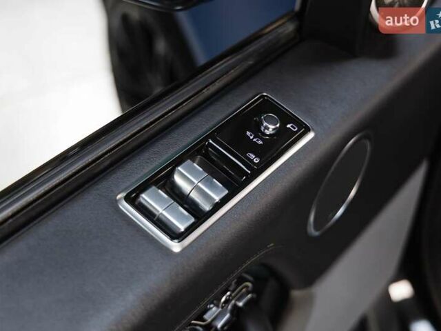 Синій Ленд Ровер Рендж Ровер, об'ємом двигуна 5 л та пробігом 130 тис. км за 65000 $, фото 39 на Automoto.ua