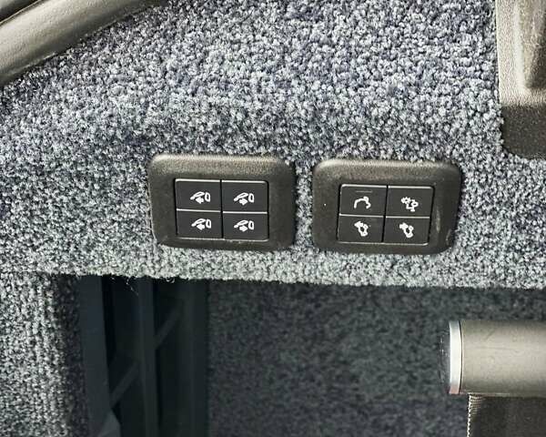 Синій Ленд Ровер Рендж Ровер, об'ємом двигуна 4.37 л та пробігом 197 тис. км за 53500 $, фото 22 на Automoto.ua