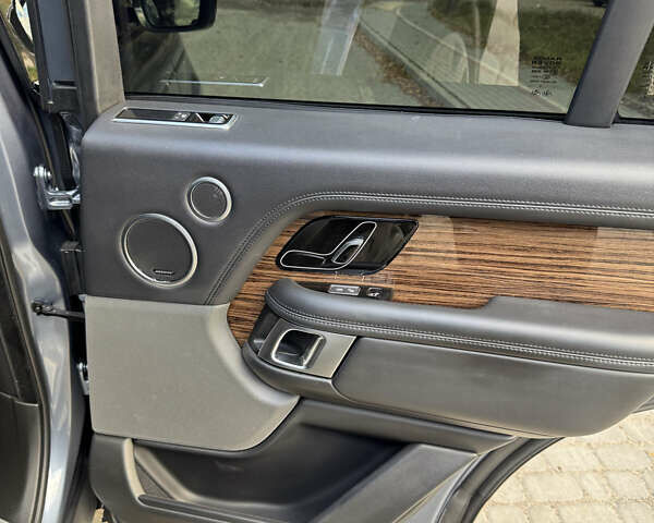 Ленд Ровер Рендж Ровер 2018 у Львові на Automoto.ua Синій Ленд Ровер Рендж Ровер, об'ємом двигуна 3 л та пробігом 130 тис. км за 44400 $, фото 13 на Automoto.ua