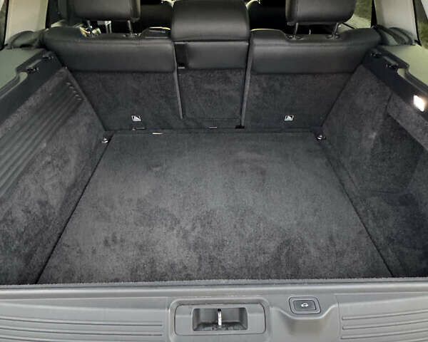 Ленд Ровер Рендж Ровер 2018 у Львові на Automoto.ua Синій Ленд Ровер Рендж Ровер, об'ємом двигуна 3 л та пробігом 130 тис. км за 44400 $, фото 25 на Automoto.ua