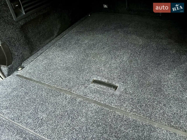 Синій Ленд Ровер Рендж Ровер, об'ємом двигуна 2.99 л та пробігом 63 тис. км за 64000 $, фото 8 на Automoto.ua