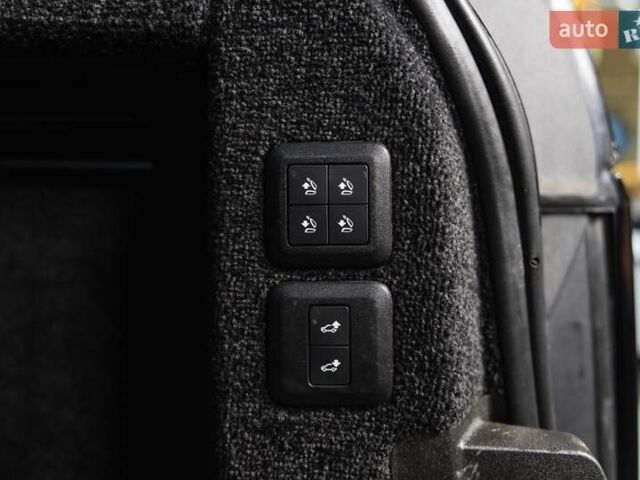 Синій Ленд Ровер Рендж Ровер, об'ємом двигуна 5 л та пробігом 130 тис. км за 65000 $, фото 22 на Automoto.ua