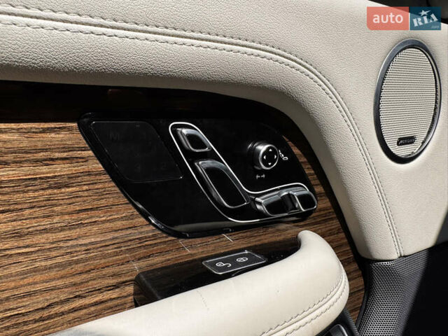 Ленд Ровер Рендж Ровер 2019 в Киеве на Automoto.ua Синий Ленд Ровер Рендж Ровер, объемом двигателя 5 л и пробегом 87 тыс. км за 63500 $, фото 18 на Automoto.ua