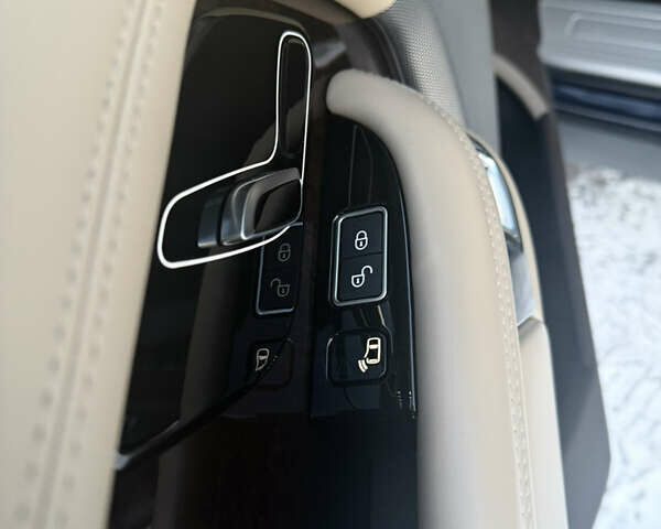 Синий Ленд Ровер Рендж Ровер, объемом двигателя 3 л и пробегом 72 тыс. км за 49500 $, фото 18 на Automoto.ua