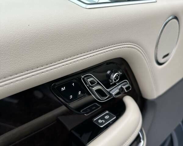 Синий Ленд Ровер Рендж Ровер, объемом двигателя 2.99 л и пробегом 98 тыс. км за 69900 $, фото 12 на Automoto.ua