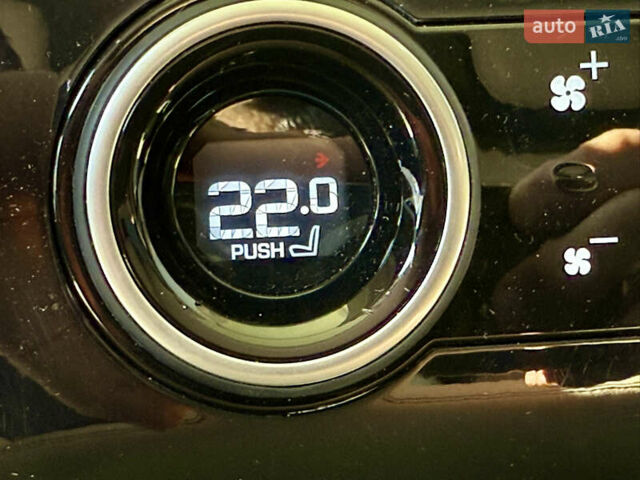 Ленд Ровер Рендж Ровер 2020 в Харькове на Automoto.ua Синий Ленд Ровер Рендж Ровер, объемом двигателя 3 л и пробегом 37 тыс. км за 80000 $, фото 33 на Automoto.ua