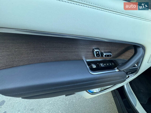 Синий Ленд Ровер Рендж Ровер, объемом двигателя 4.39 л и пробегом 40 тыс. км за 175000 $, фото 8 на Automoto.ua