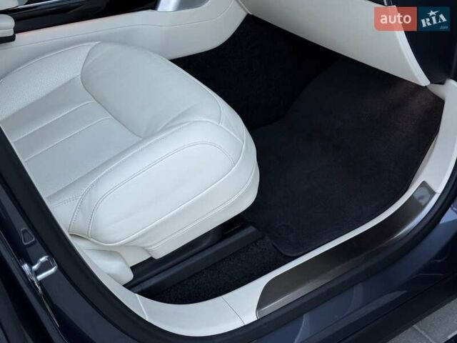 Синий Ленд Ровер Рендж Ровер, объемом двигателя 3 л и пробегом 9 тыс. км за 183000 $, фото 82 на Automoto.ua