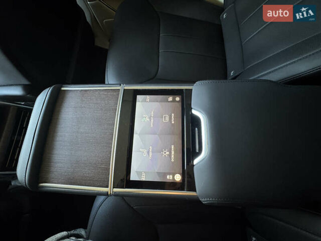 Синий Ленд Ровер Рендж Ровер, объемом двигателя 4.39 л и пробегом 40 тыс. км за 175000 $, фото 16 на Automoto.ua