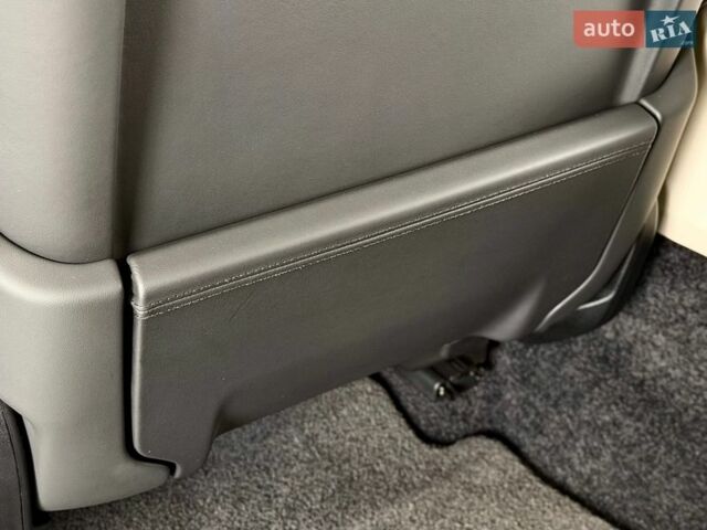 Синій Ленд Ровер Рендж Ровер, об'ємом двигуна 3 л та пробігом 32 тис. км за 191500 $, фото 64 на Automoto.ua