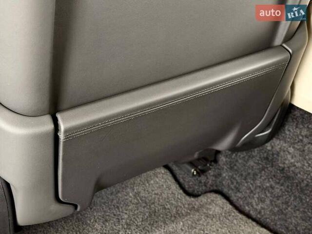 Синій Ленд Ровер Рендж Ровер, об'ємом двигуна 3 л та пробігом 32 тис. км за 193000 $, фото 70 на Automoto.ua