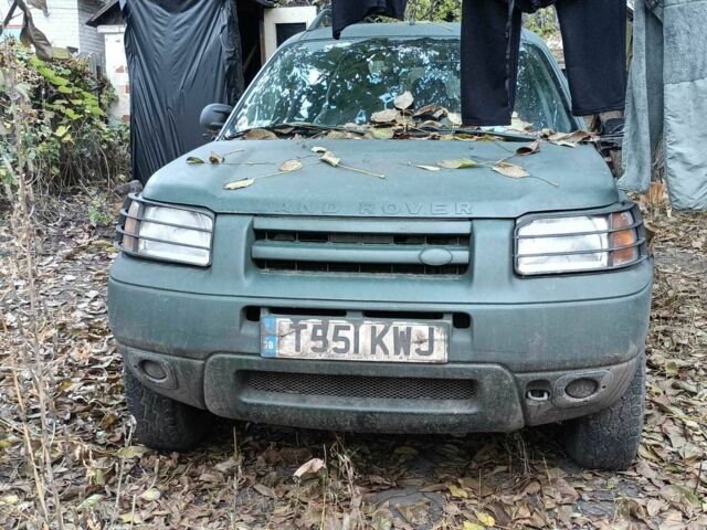 Зеленый Ленд Ровер Рендж Ровер, объемом двигателя 2 л и пробегом 3 тыс. км за 2000 $, фото 4 на Automoto.ua
