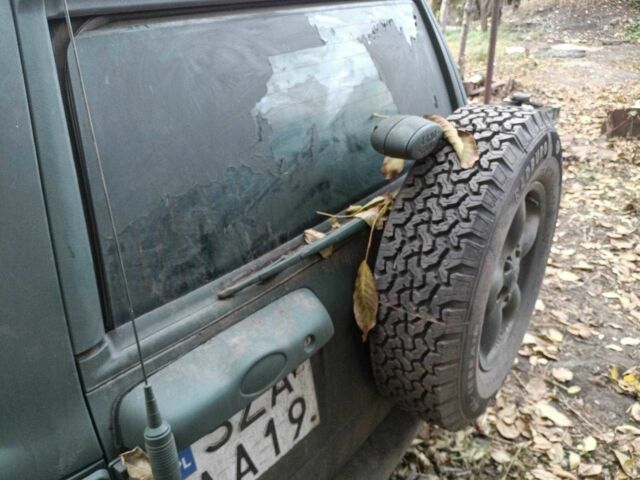 Зеленый Ленд Ровер Рендж Ровер, объемом двигателя 2 л и пробегом 3 тыс. км за 2000 $, фото 5 на Automoto.ua