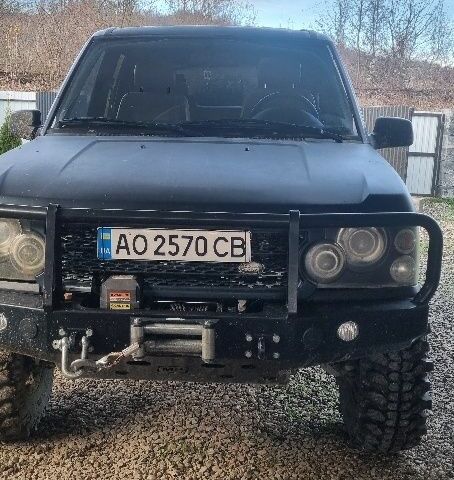 Зелений Ленд Ровер Рендж Ровер, об'ємом двигуна 4 л та пробігом 263 тис. км за 9000 $, фото 4 на Automoto.ua