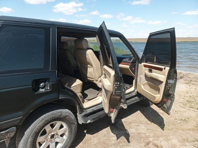 Зелений Ленд Ровер Рендж Ровер, об'ємом двигуна 2.5 л та пробігом 323 тис. км за 2500 $, фото 3 на Automoto.ua