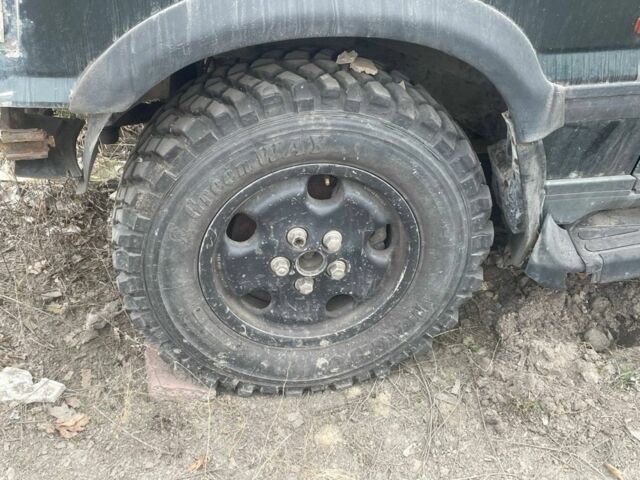 Зелений Ленд Ровер Рендж Ровер, об'ємом двигуна 2.5 л та пробігом 300 тис. км за 3000 $, фото 5 на Automoto.ua